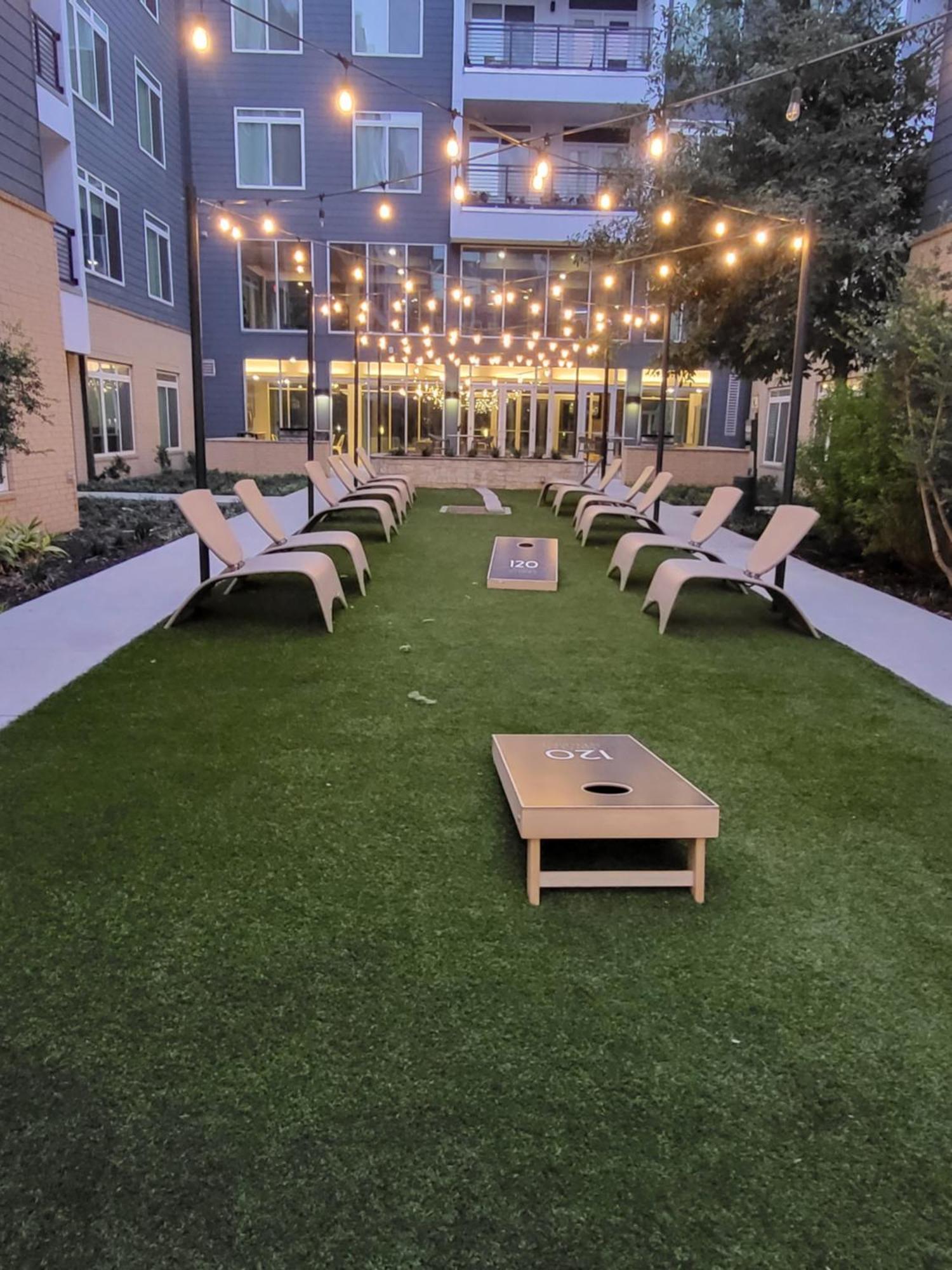 Beautiful On Riverwalk W King Ste Free Parking Pet Friendly Centrally Located On The Riverwalk Apartamento